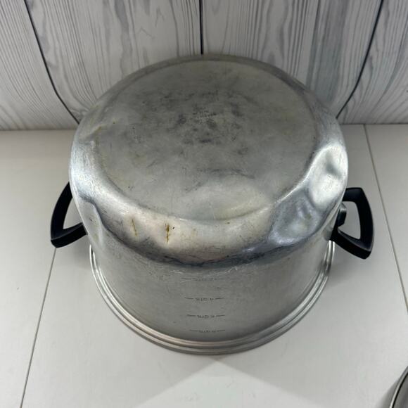 Vintage Wear Ever Large Aluminum Stock Pot 8 Quart No. 2170 W/Lid USA (READ) - Picture 4 of 10
